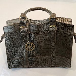 Women fashion purse/ color-Metallic Brown/ size 13 x 6 x 10/Never used before